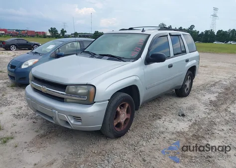 2007 Chevrolet Trailblazer Ls z USA, uszkodzony, nr VIN 1GNDS13S872145386
